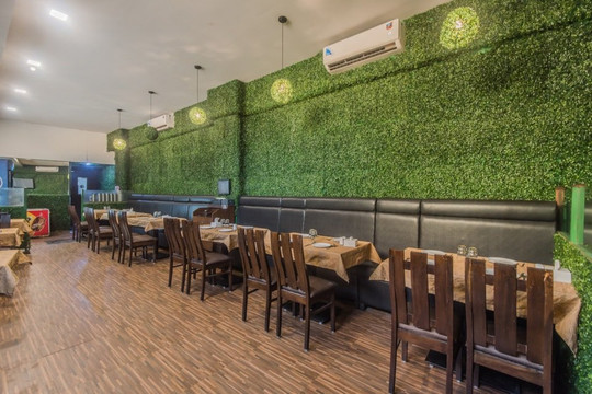 OYO 7136 Solitaire Residency主图