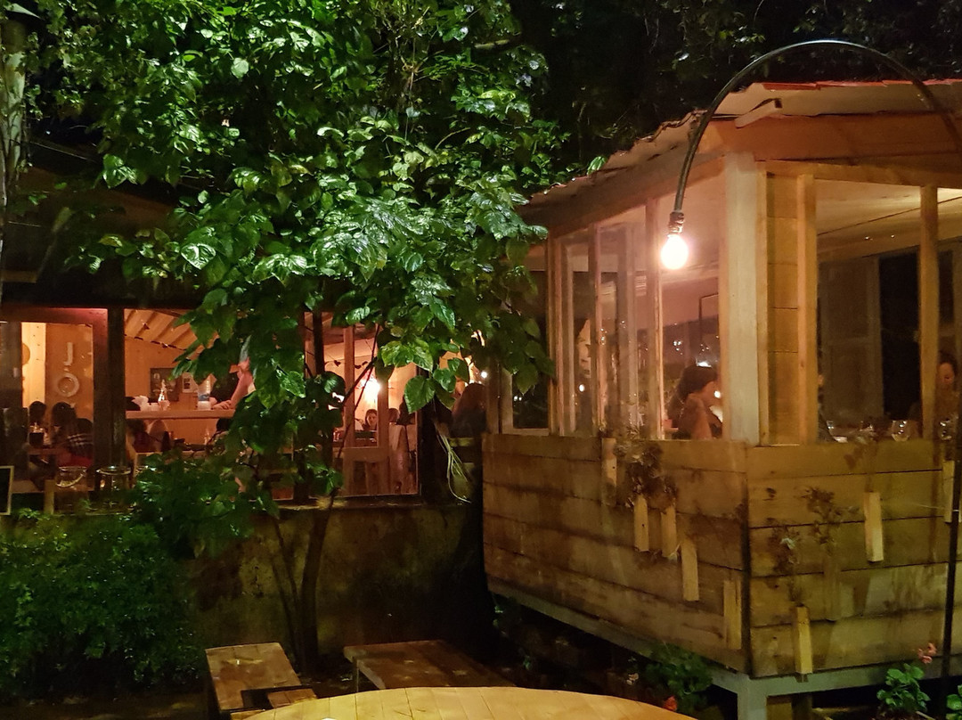 Deir El Harf餐馆和美食-Wood Of Joy