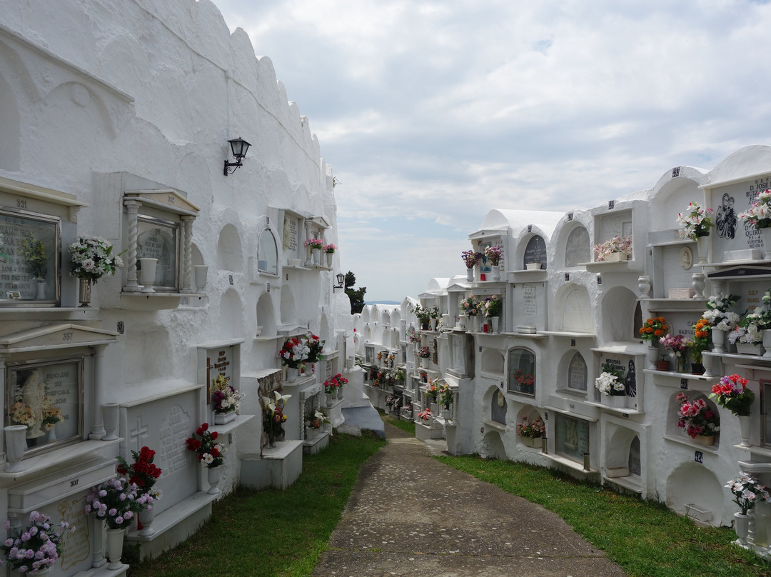 Casares Cemetery景点图片