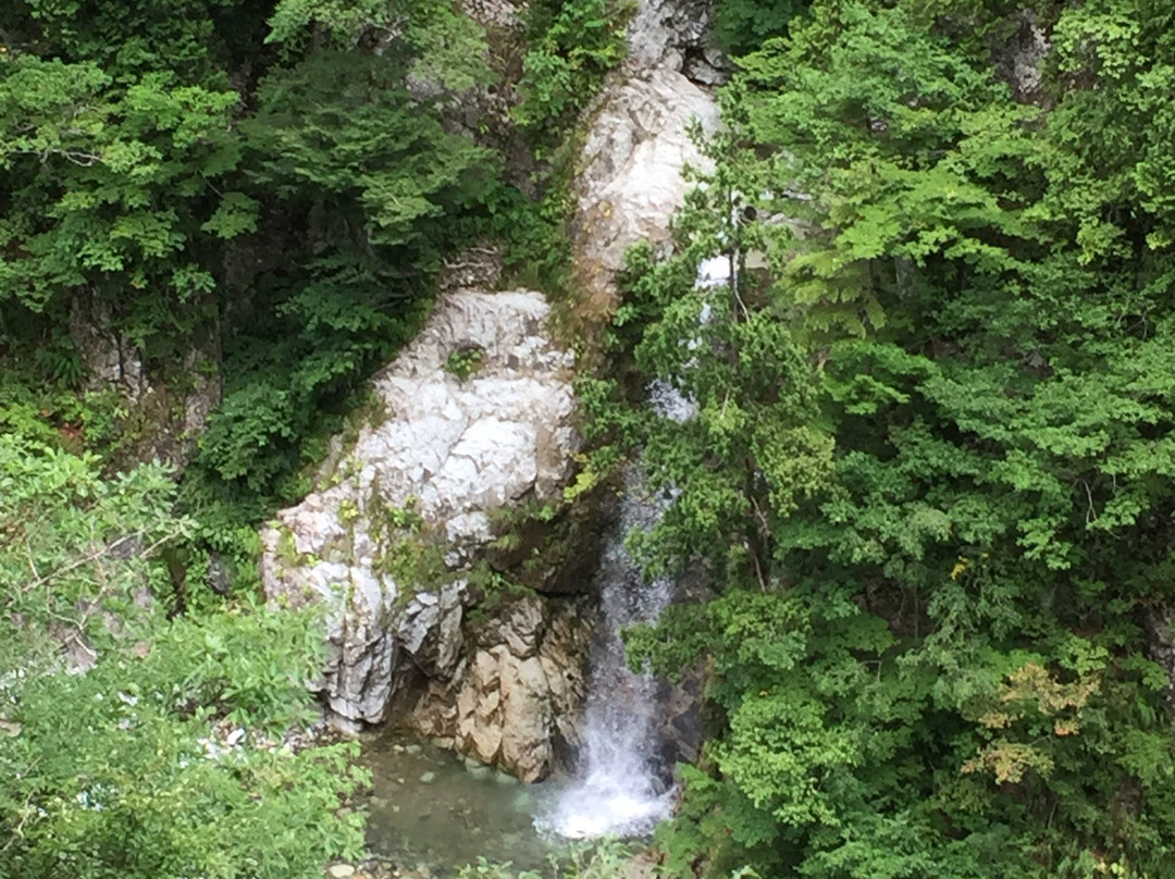 Kamasoko Waterfall-白山市必去景点