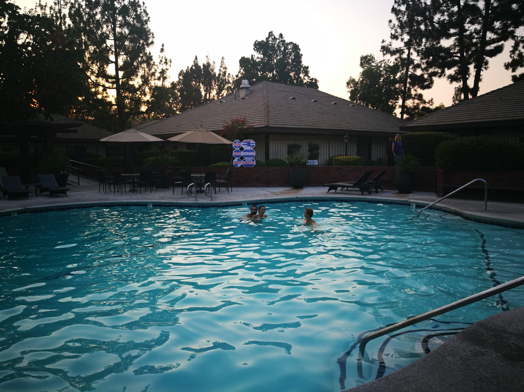 肖皮卡迪利酒店主图