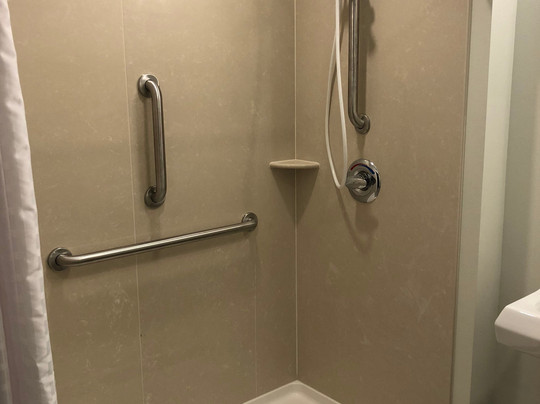 Kodiak Compass Suites主图