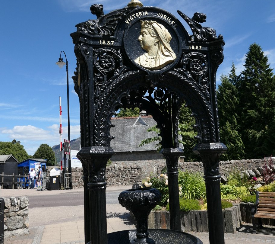 Queen Victoria Diamond Jubilee Fountain-Fort Augustus必去景点