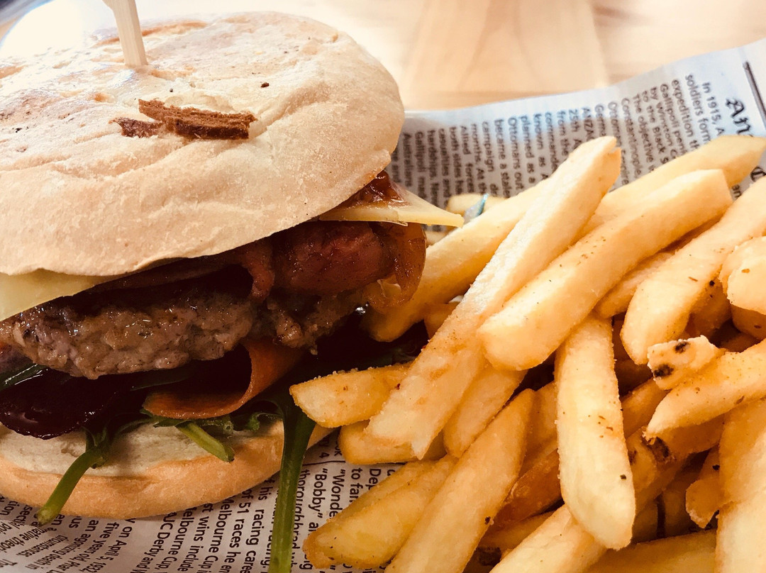 Lake Boga餐馆和美食-Boo’s Place Lakeside