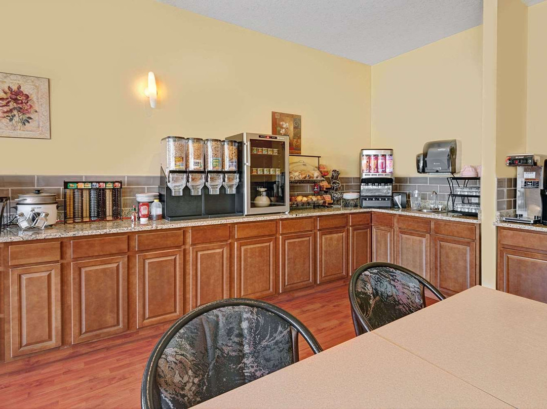 Quality Inn & Suites Edmonton International Airport主图