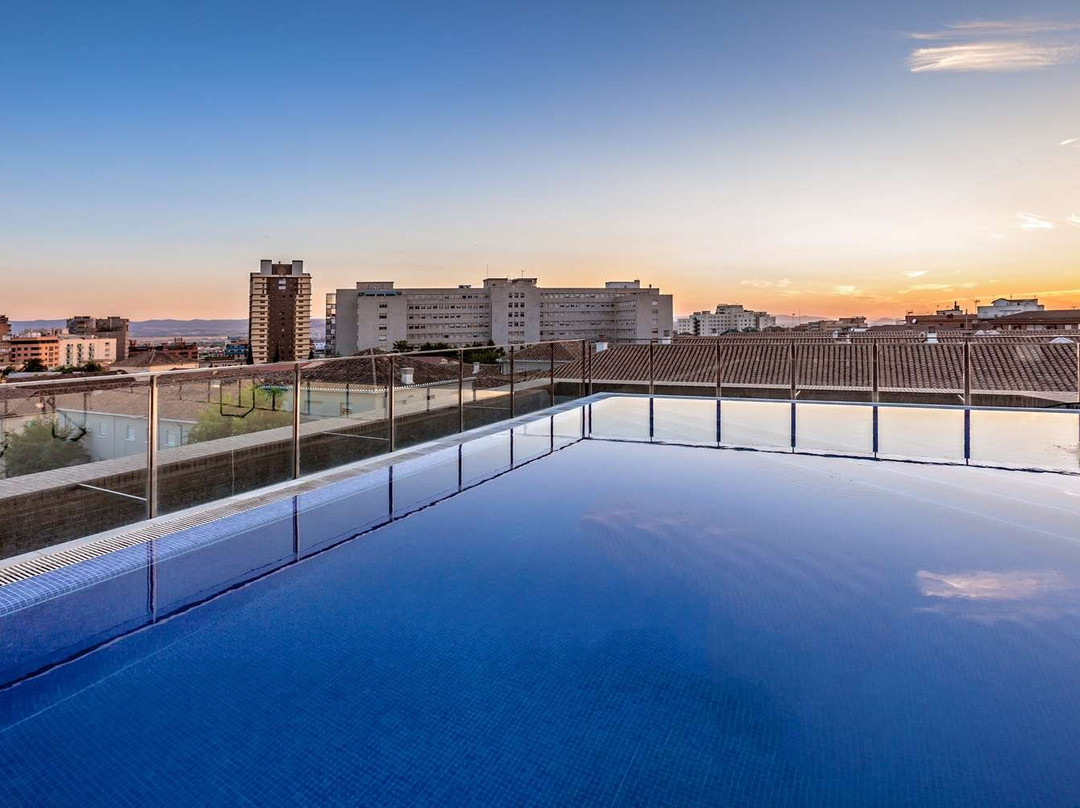 格拉纳达酒店主图