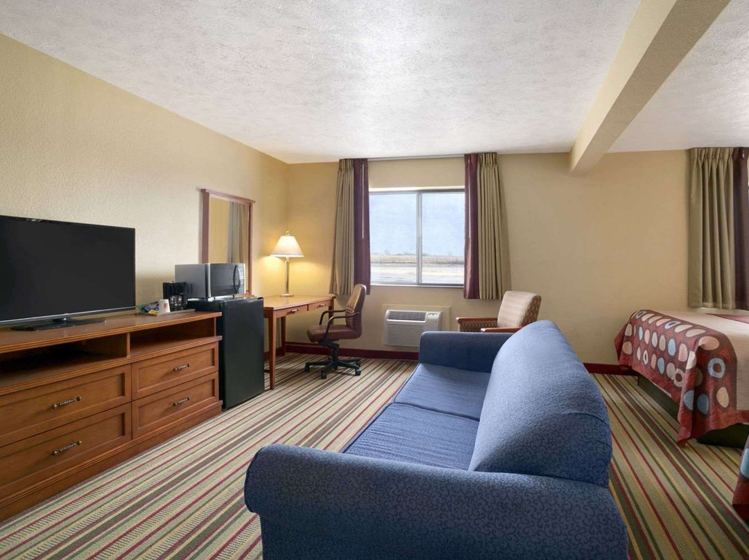 Super 8 by Wyndham Park City/North Wichita Area主图