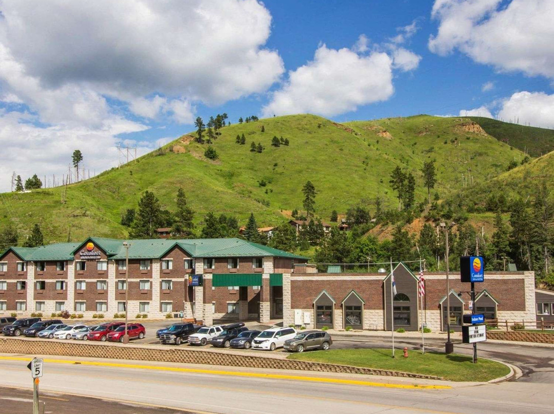 凯富套房酒店主图