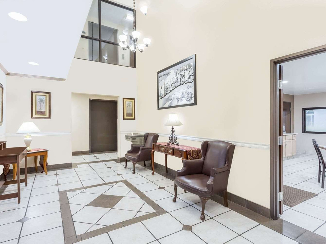 Super 8 by Wyndham El Dorado主图