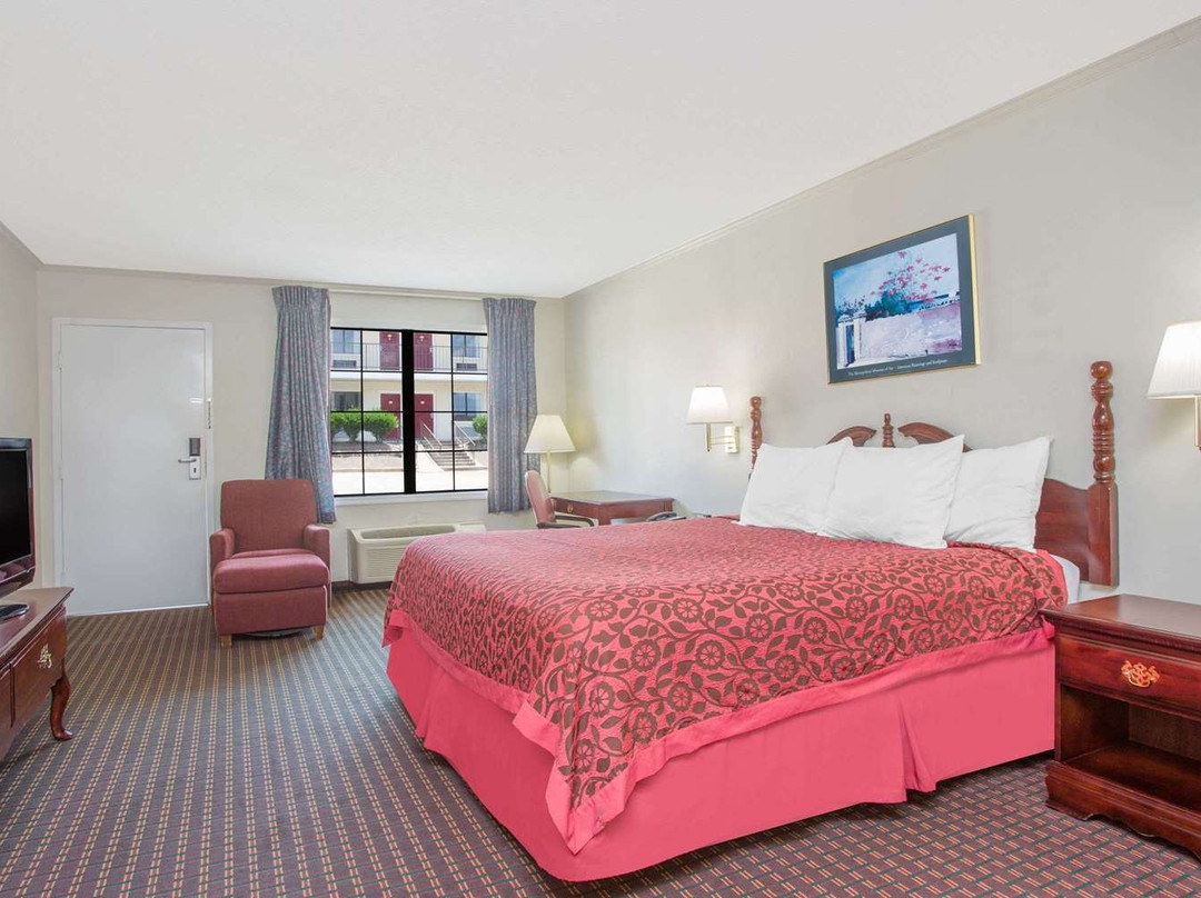 Days Inn by Wyndham Milledgeville主图