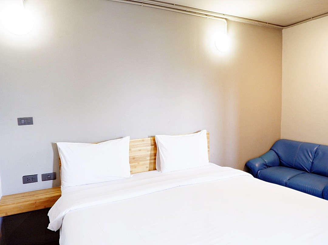 iZEN Plus Budget Hotels and Residences主图