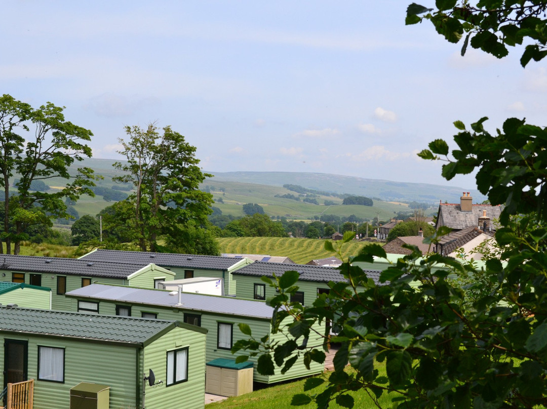 Honeycott Caravan Park and Holiday Cottage