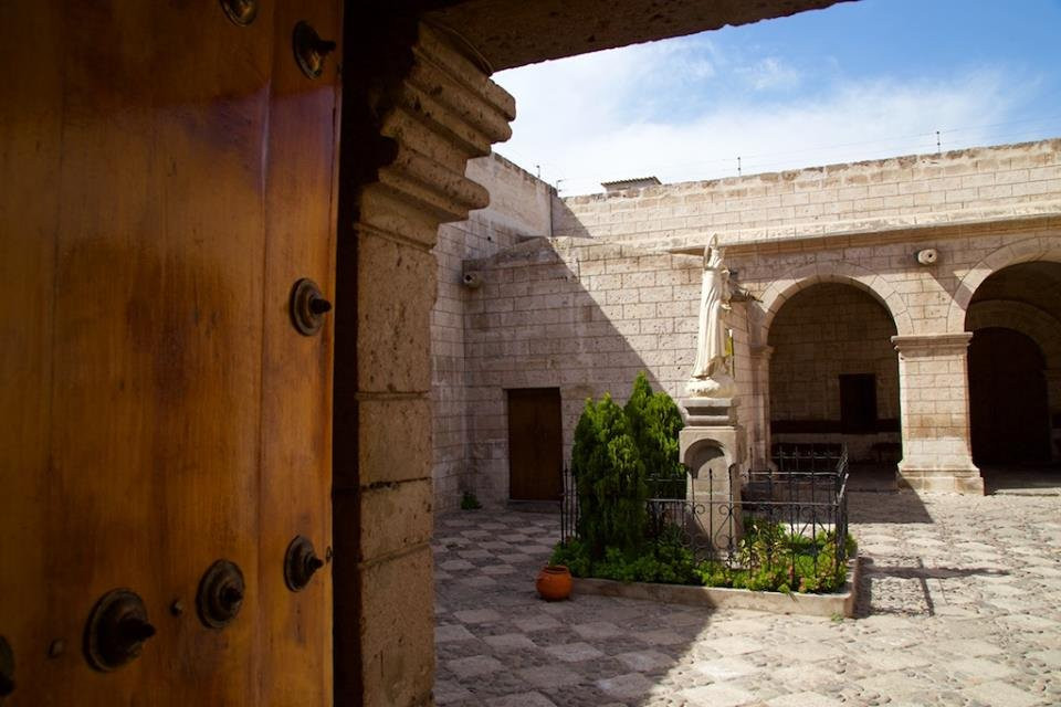 圣德雷莎修道院及殖民艺术博物馆-阿雷基帕必去景点