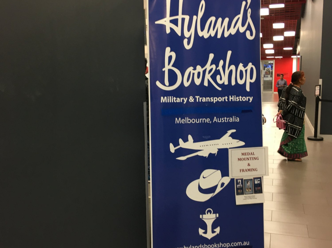 Hyland's bookshop景点图片