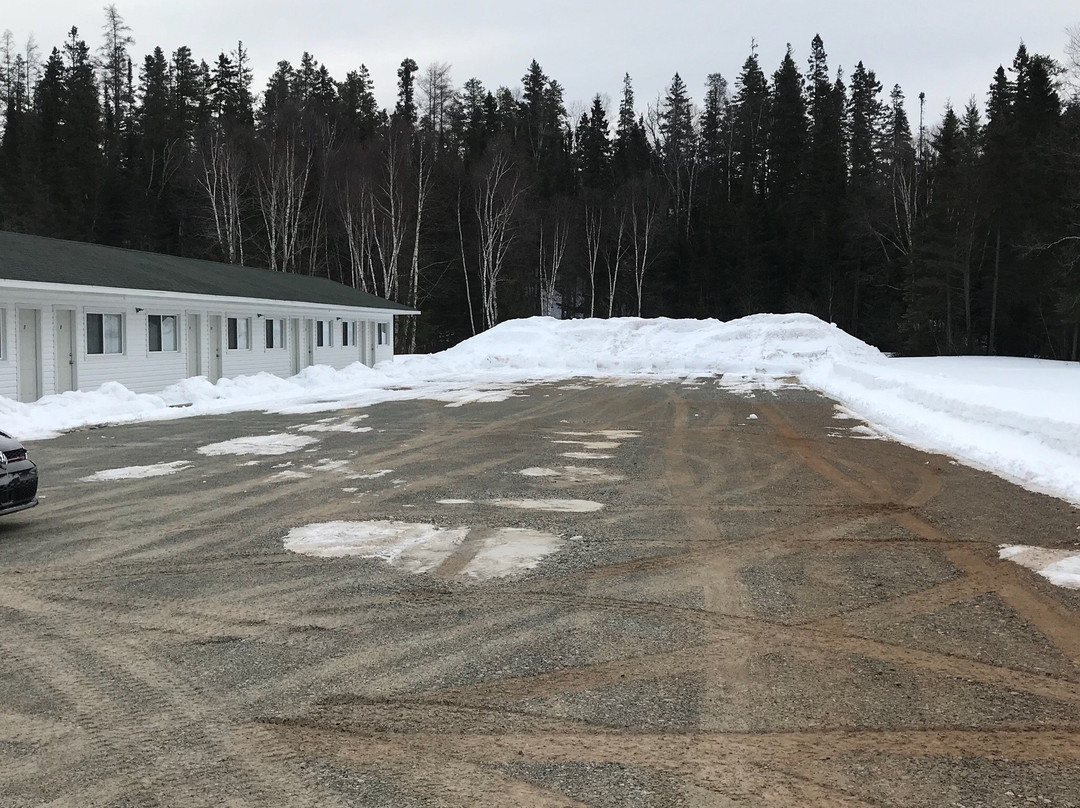 White Fang Motel主图