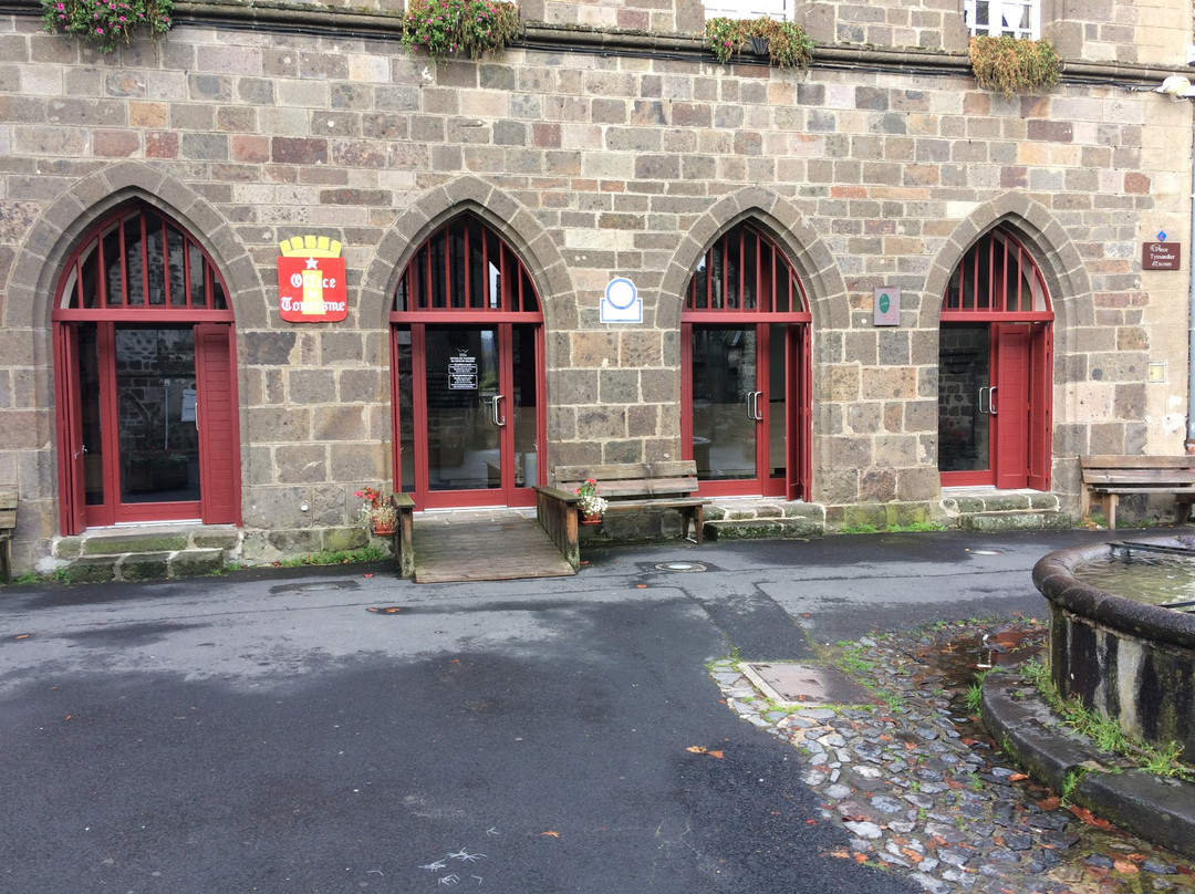Office de Tourisme du Pays de Salers-Salers必去景点