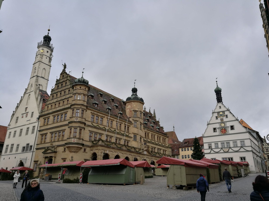 Wochenmarkt am Marktplatz-丁克尔斯比尔必去景点