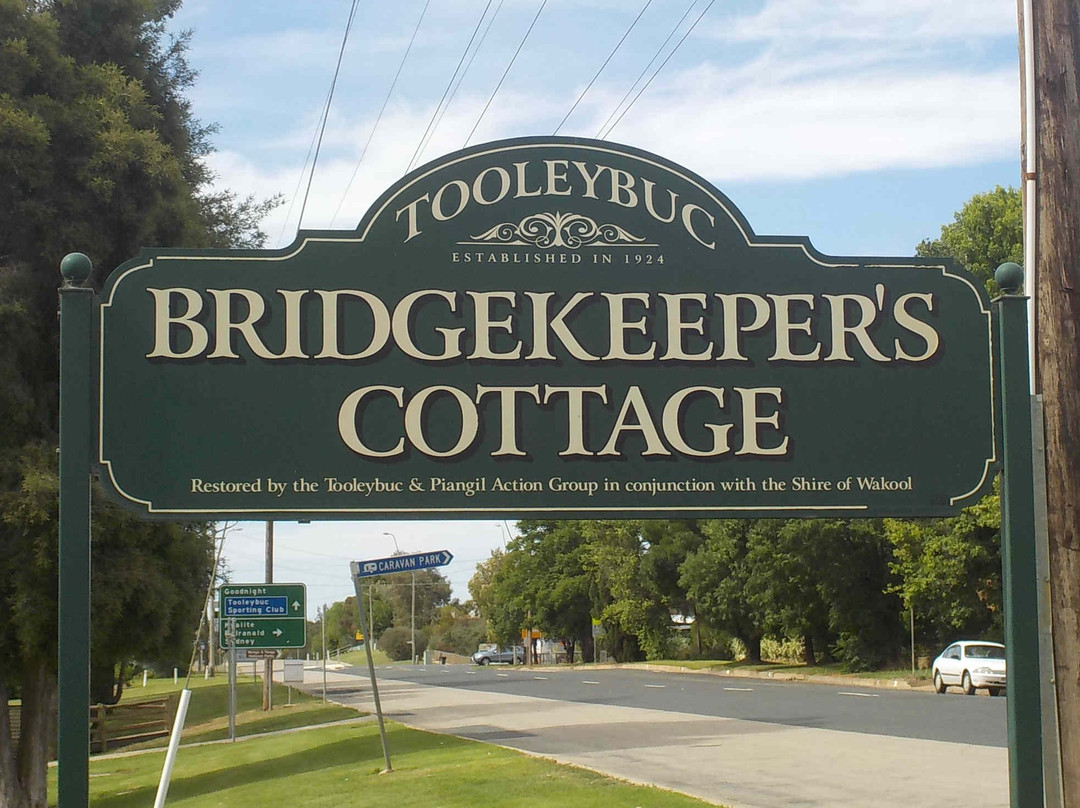 Bridge Keeper's Cottage景点图片