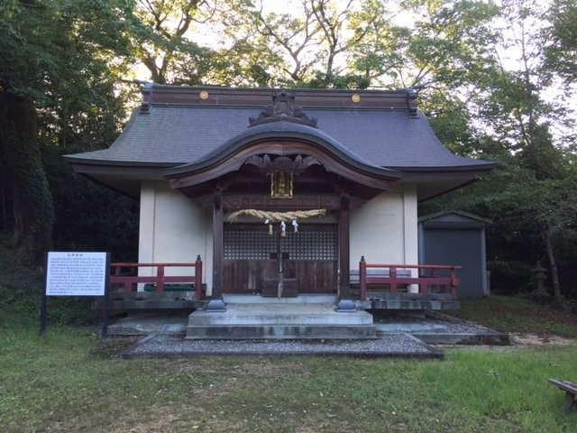Imube Shrine景点图片