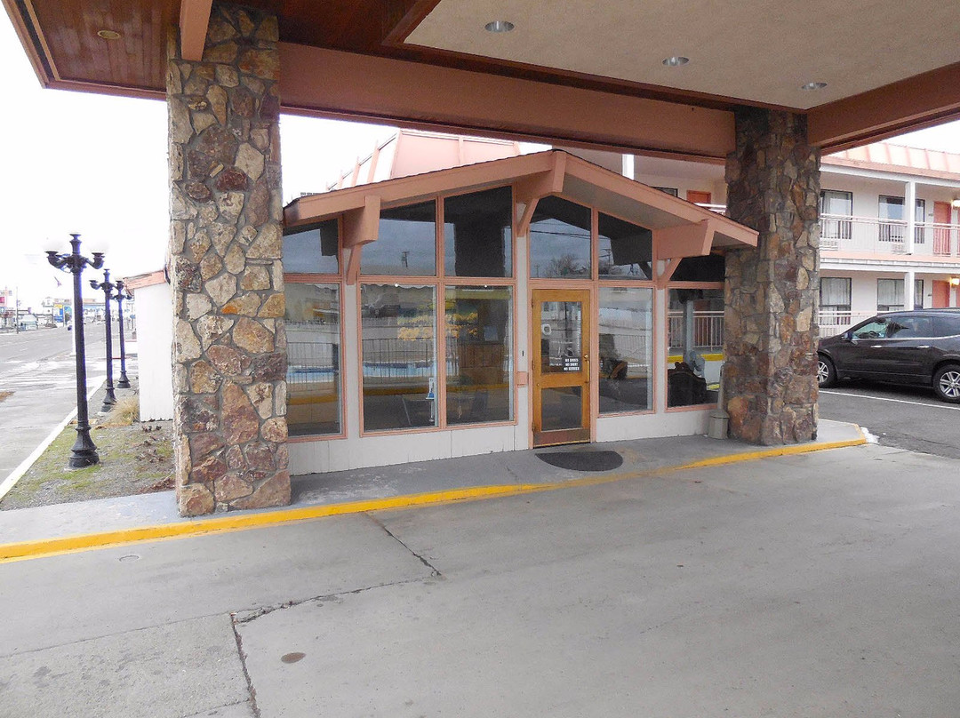 Country Hearth Inn - Winnemucca