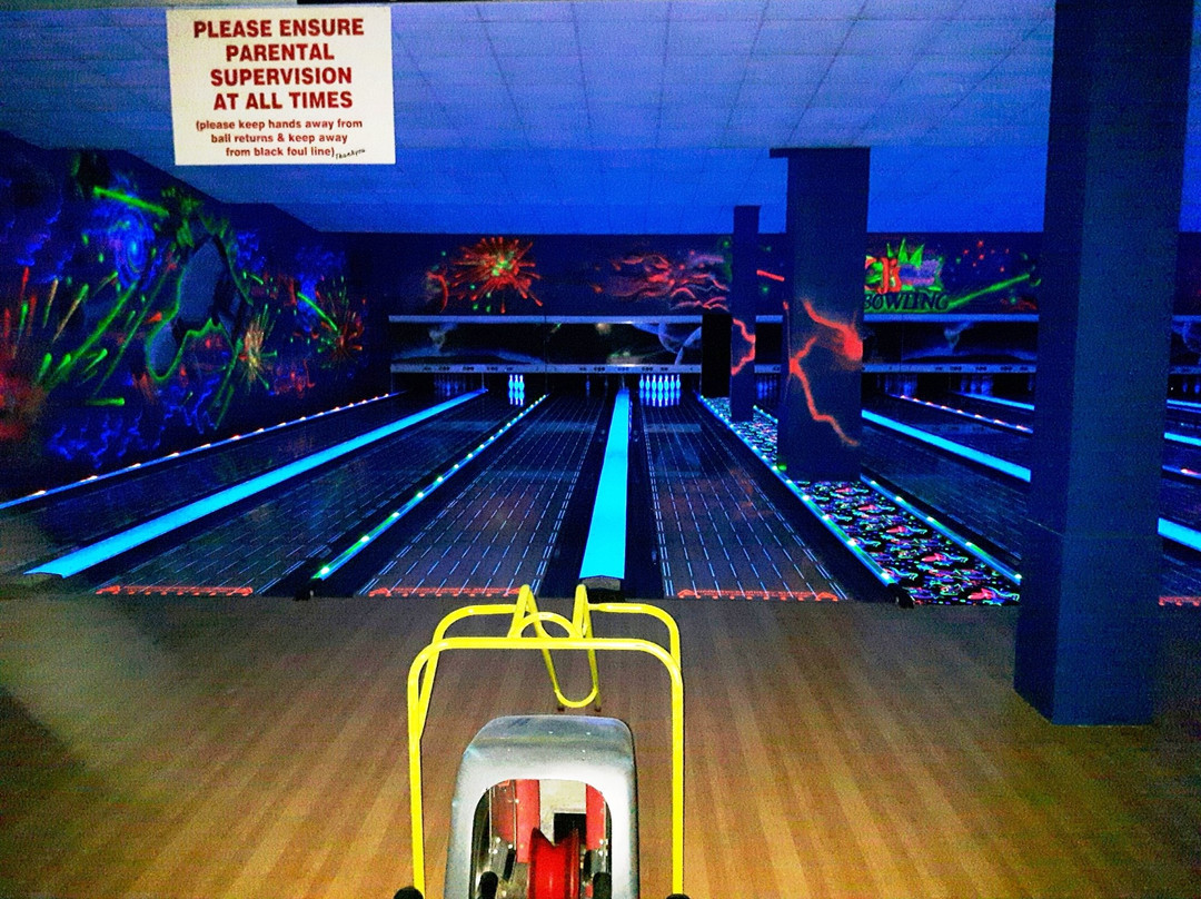 CJ's Bowling景点图片