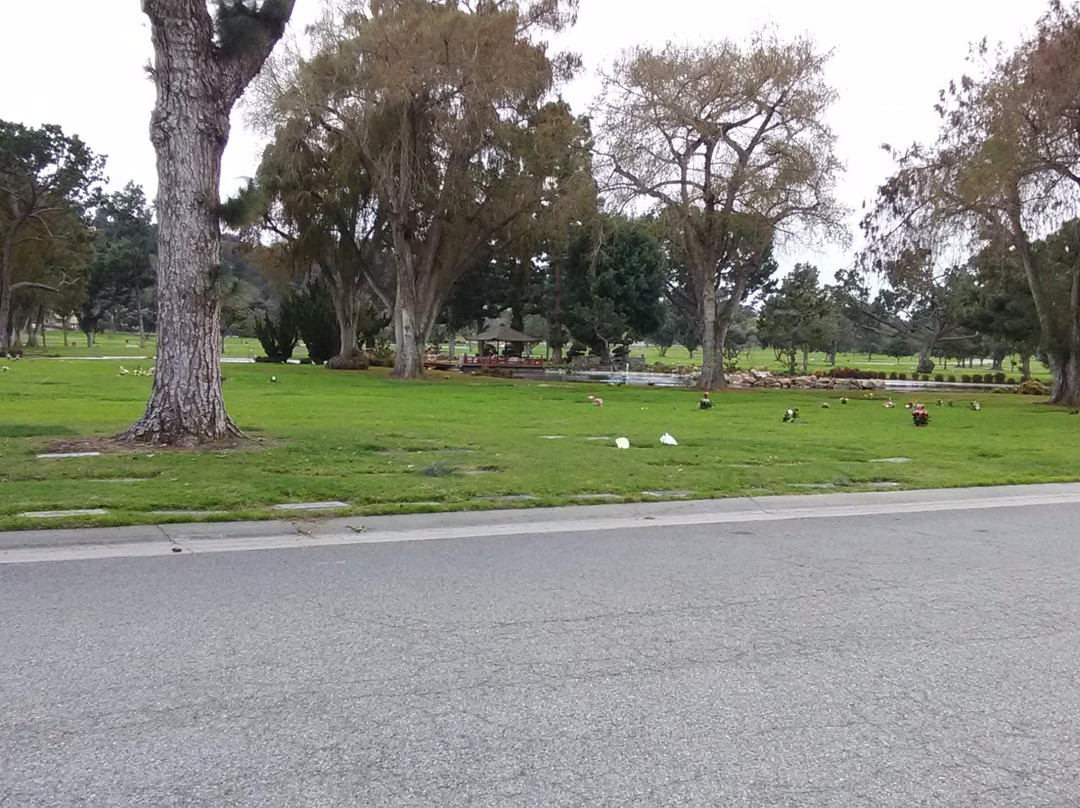 Rose Hills Memorial Park and Mortuary-惠提尔必去景点