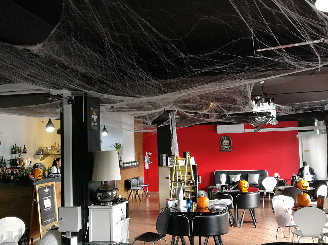 Arco da Calheta旅游景点-Rocha Mar Lounge Bar