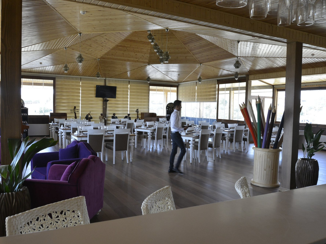 Qobuland Hotel