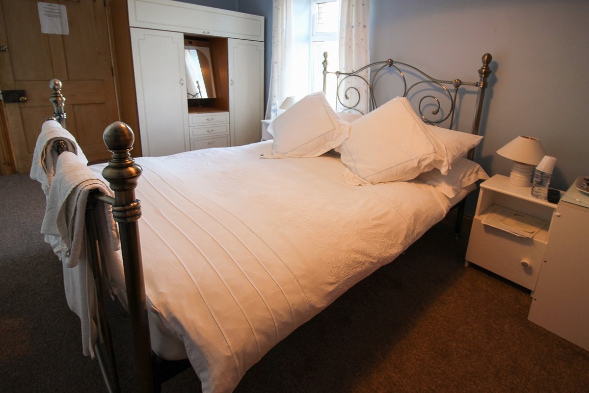 The Old Farm House-官方