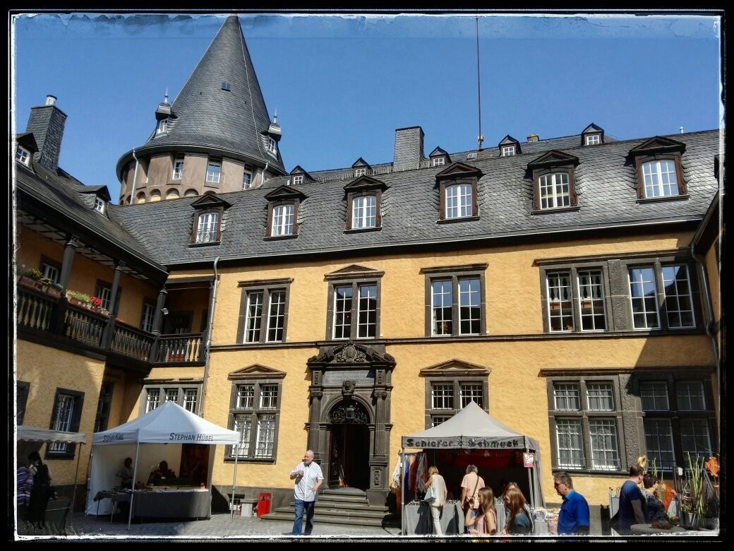 Genoveva Castle (Genovevaburg)景点图片