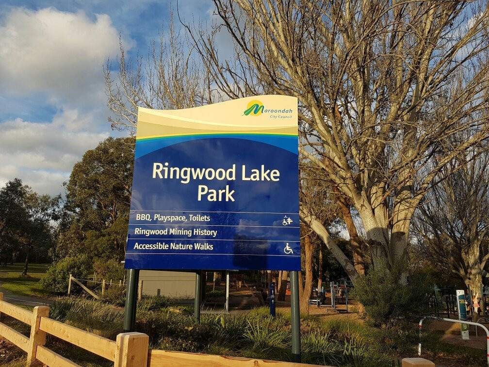 Ringwood Lake景点图片