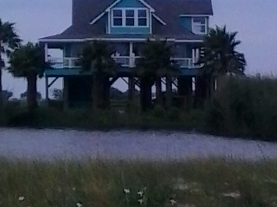 Mae's Beach-Cameron必去景点