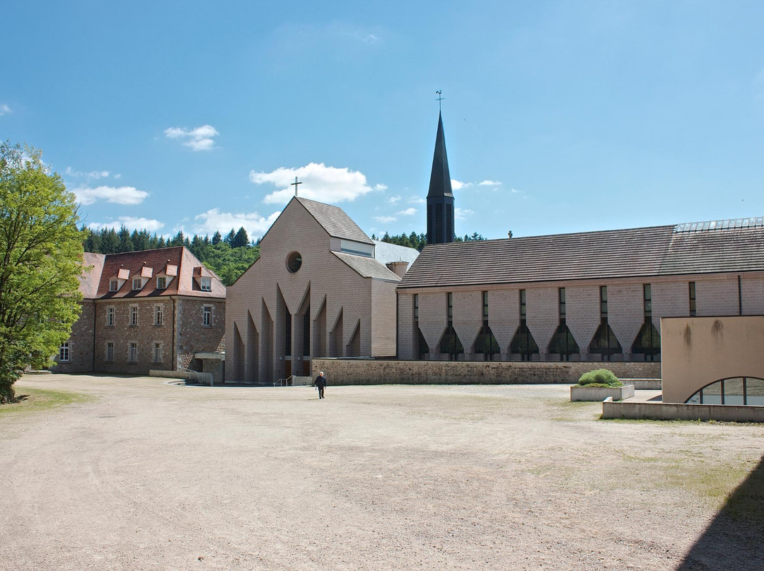 Abbaye Sainte-Marie de la Pierre-qui-Vire-Saint Leger Vauban必去景点