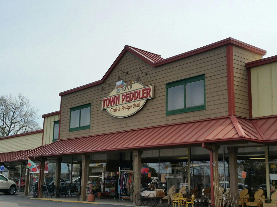 The Town Peddler Craft and Antique Mall-利沃尼亚必去景点