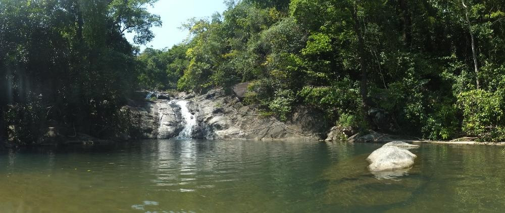 Samed Choon Waterfall景点图片