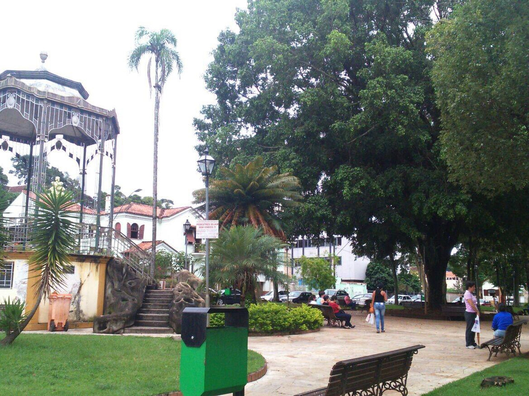 Caxambu旅游景点-Praça 16 de Setembro