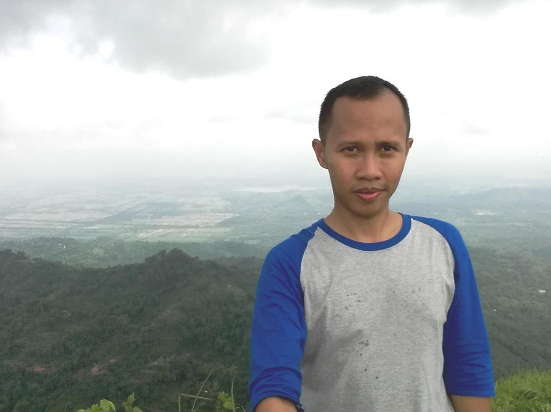 Puncak Tugu Batara Sriten-基杜尔山必去景点