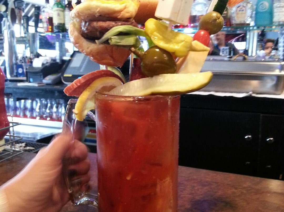 Route 12 Bar & Grill-Fox Lake必去景点