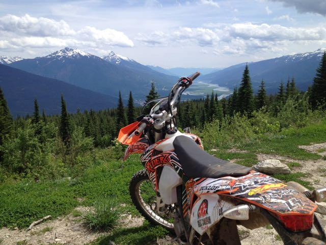 Great Canadian Tours-雷夫尔斯托克必去景点