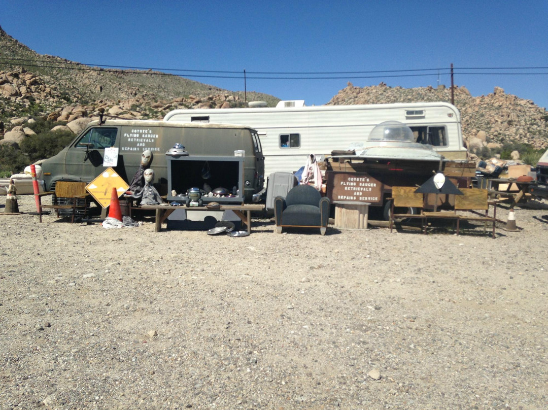 Coyote's Flying Saucer Retrievals and Repairs-哈昆巴必去景点