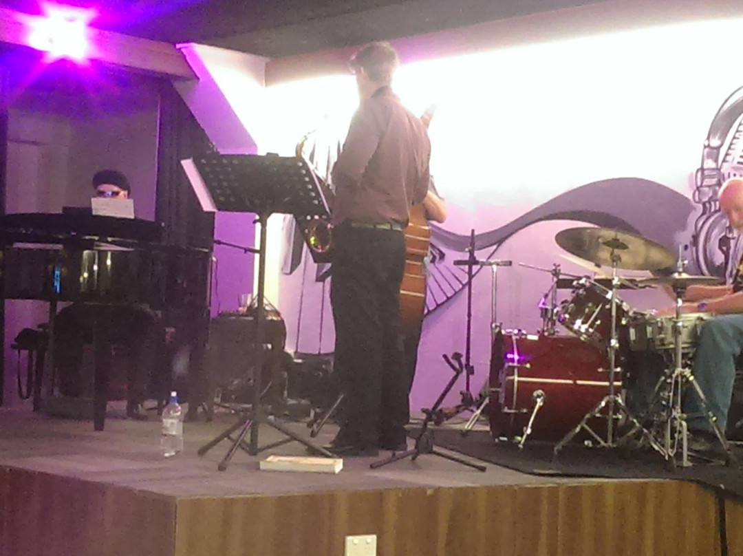 The Basement Bar-汤斯维尔必去景点