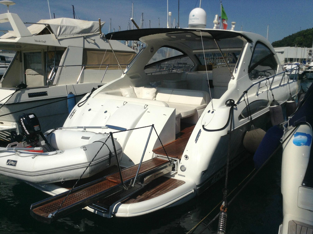 5TerreinYacht景点图片