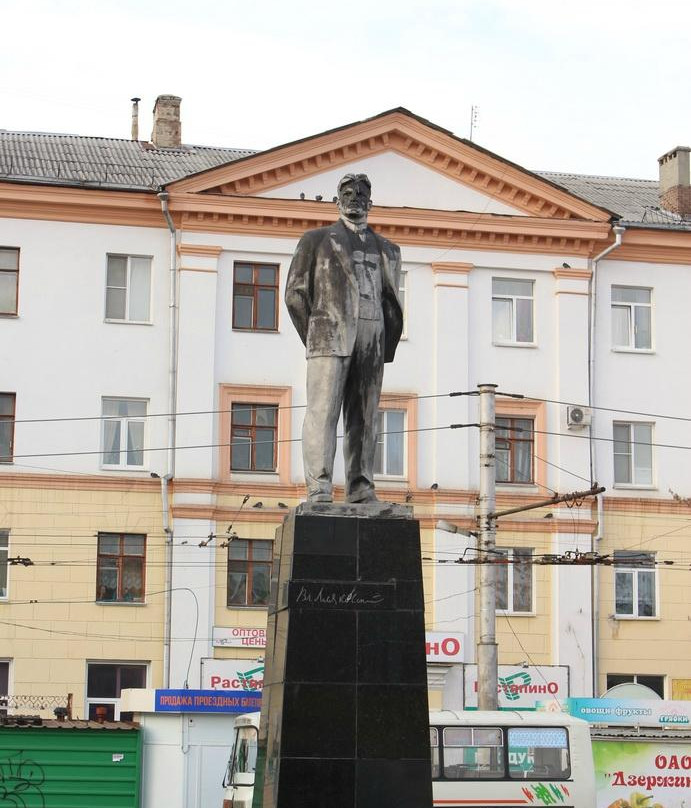 Monumnet to Mayakovskiy景点图片