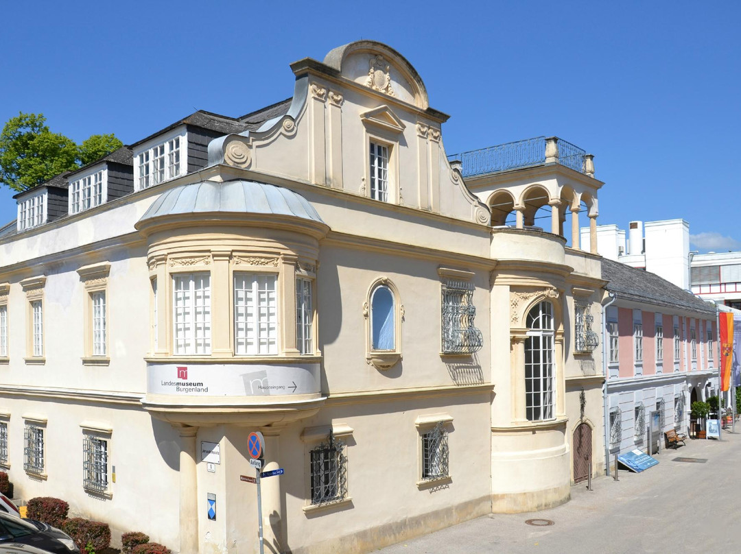 Landesmuseum Burgenland-铁城必去景点