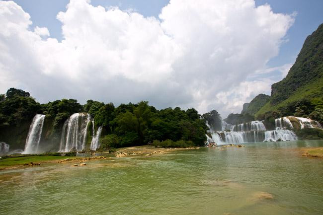 Ban Gioc Waterfall - Detian Falls景点图片