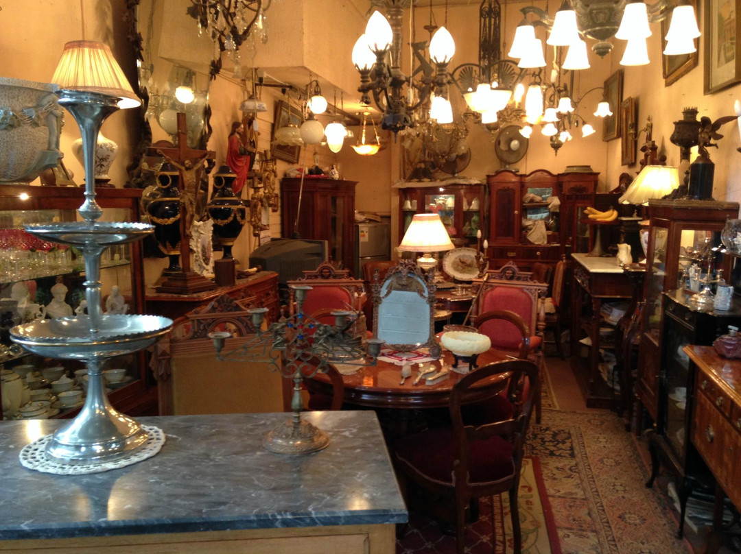 Galpon Persa Balmaceda Brasil - Antiguedades-圣地亚哥必去景点