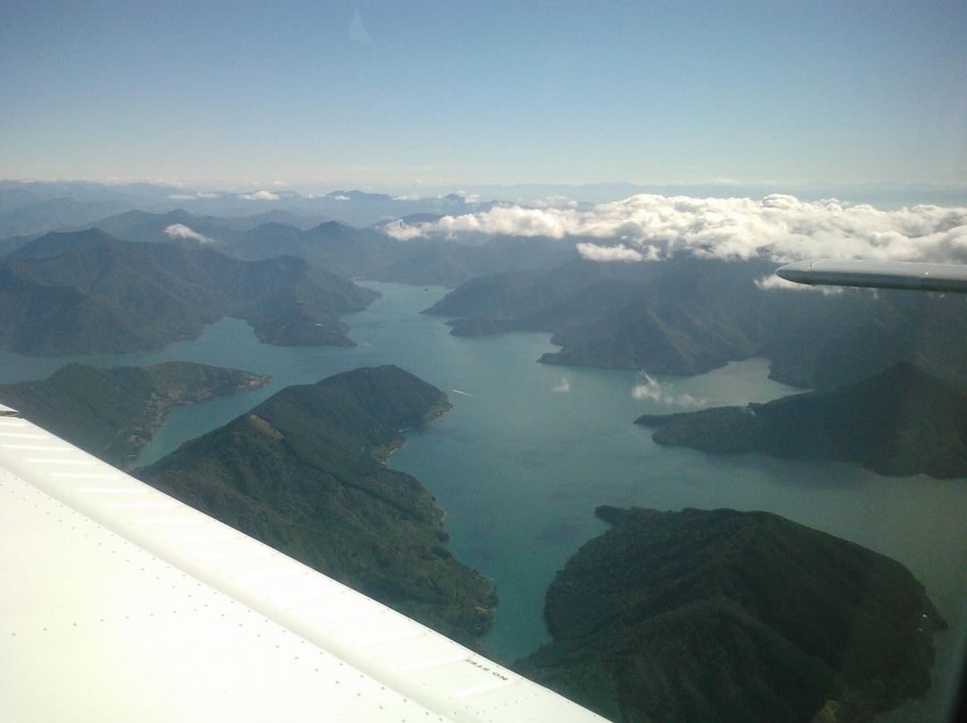 Golden Bay Air-塔卡卡必去景点