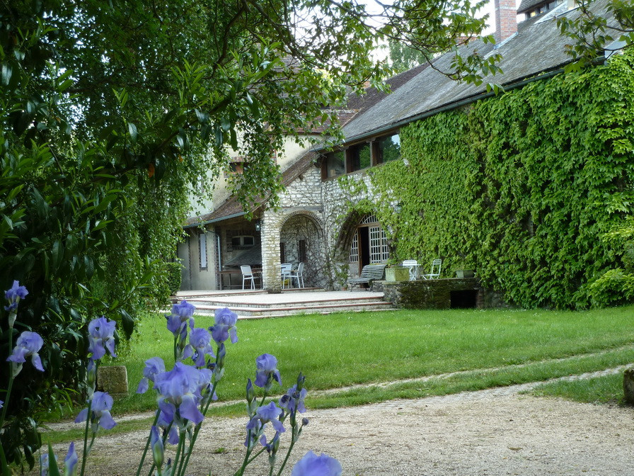 Poilly-sur-Tholon旅游攻略图片
