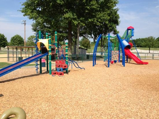 Basil Griffin Park-鲍灵格林必去景点