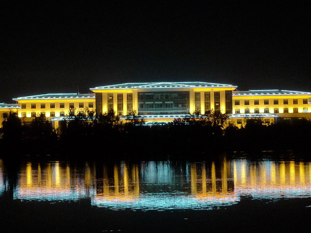 广饶华泰孙武湖温泉度假酒店主图